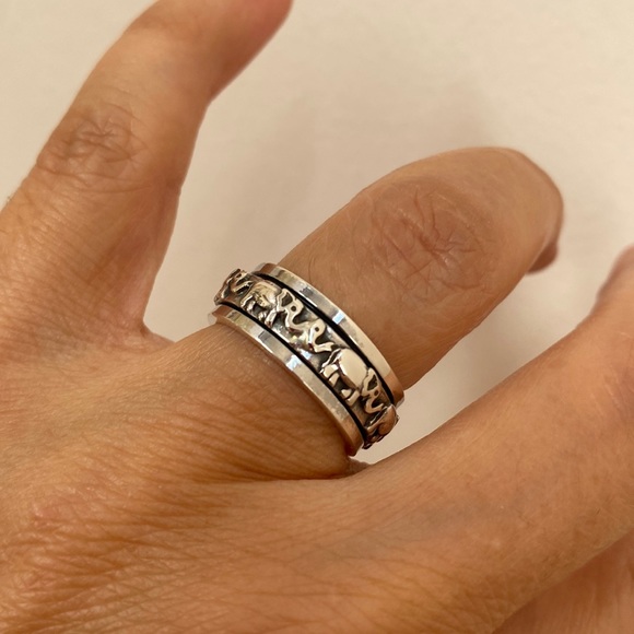 925 Sterling silver Elephant spinner wedding Band available sz 5 6 7 8 9 - Picture 6 of 12